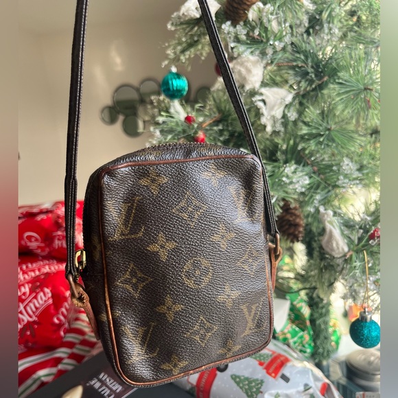 Unisex Louis Vuitton Mini Danube In monogram - Picture 14 of 16